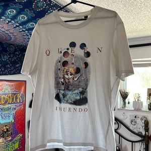 Queen Official Merch! XL